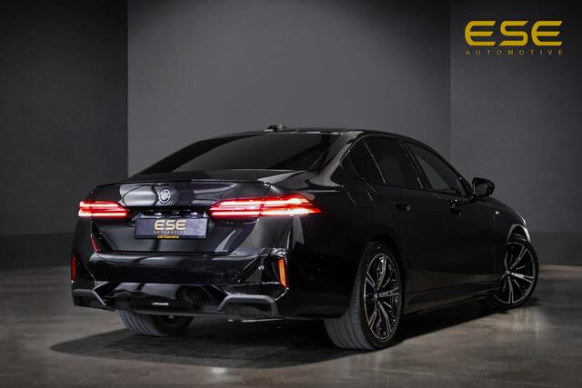 BMW 5-SERIE 530e M Sport Edition | Panorama | H&K | Matrix/Led