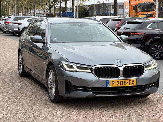 BMW 5-SERIE Touring 520e Business Edition Plus PHEV Automaat | Navigatie | Memory Seats | Leder | Trekhaak