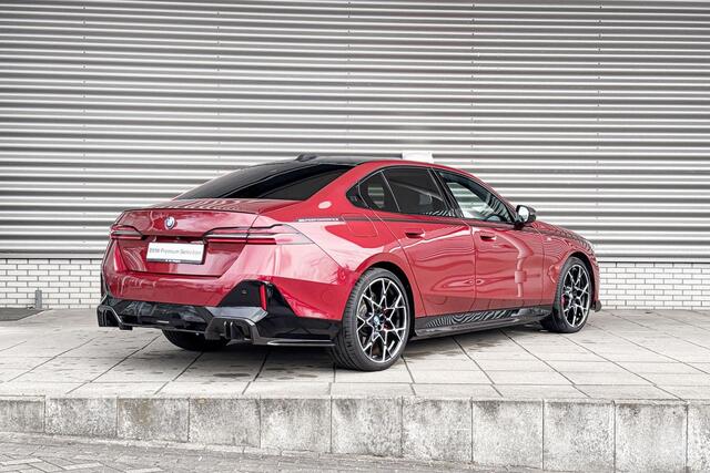 BMW 5-SERIE Sedan 550e xDrive