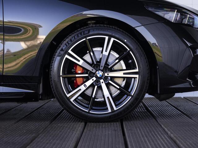 BMW 5-SERIE 530e M Sport Edition | M Sportpakket Pro | Innovation Pack | Comfort Pack | Travel Pack | Panoramadak
