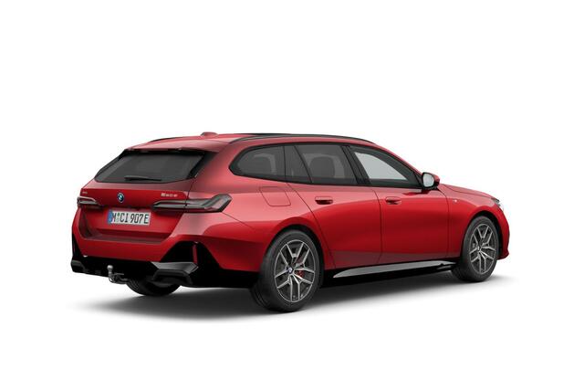BMW 5-SERIE Touring 550e xDrive M Sport | Bowers & Wilkins