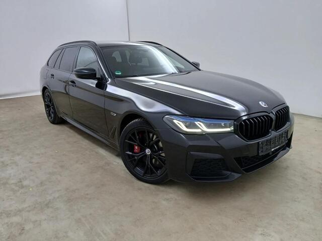 BMW 5-SERIE Touring 530e xDrive M-Sport Pro | 19" | Head-Up | Laser | Harman Kardon | Trekhaak | Driving Assistant Professional