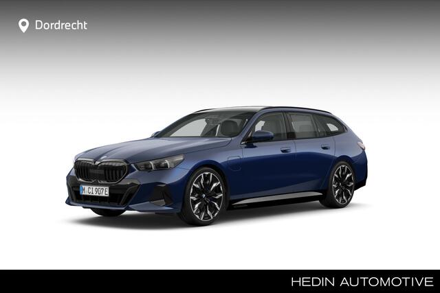 BMW 5-SERIE Touring 530e M-Sport Pro | 21" | Pano | Harman Kardon | Trekhaak | Driving Assistant Plus