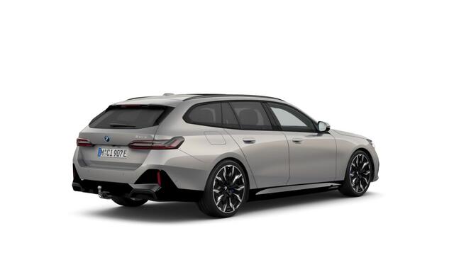 BMW 5-SERIE Touring 530e | M-Sport Pro | 21'' | Panorama. | Comfortstoel. | Park. + Driv. Plus | Head-Up | Comf. Acc. | Trekhaak | Stuur + stoelverw. voor/achter | Stoelvent.