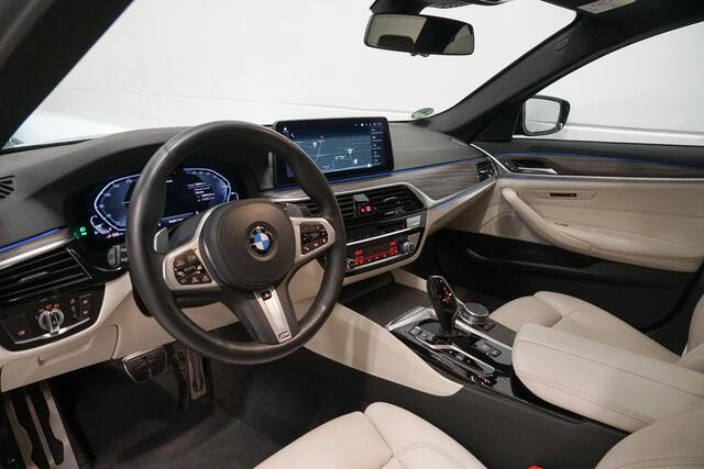 BMW 5-SERIE 530e xDrive M-Sport | Schuifdak | Nappa leder | CoPilot | Laser