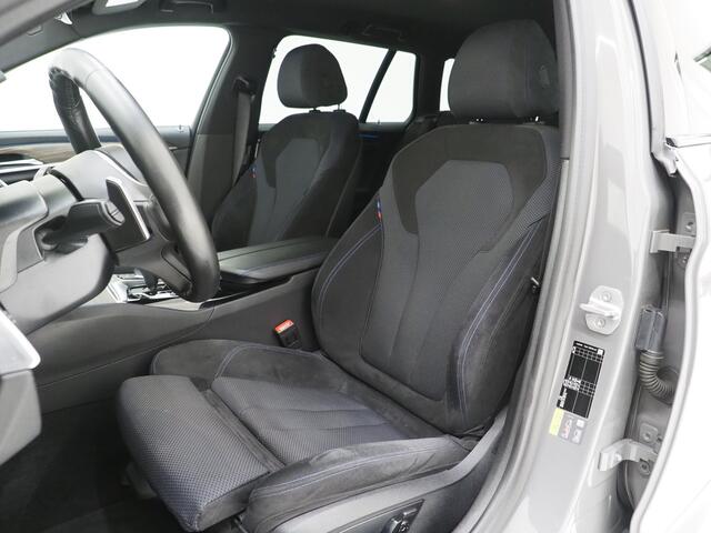 BMW 5-SERIE Touring 530e M Sport Shadow Line | LaserLED | Trekhaak | Harman/Kardon | 360 | HUD | Sfeerlicht | Keyless | Carplay