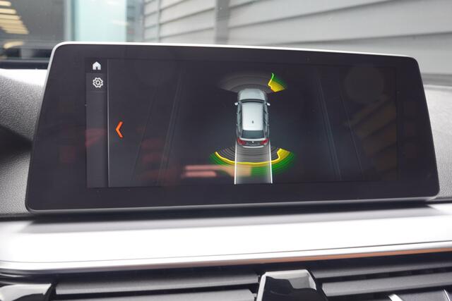 BMW 5-SERIE Touring 530i Executive - LEDER - MEMORY STOELEN - LUXURY LINE -