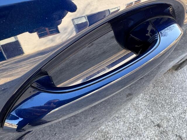 BMW 5-SERIE Touring 530e ** LASER, NAVI+, LEDER, PANORAMA, HuD, MEMORY, 19-INCH LMV ** 1e EIG - UNFALLFREI ** ** INFORMEER OOK NAAR ONZE AANTREKKELIJKE FINANCIAL-LEASE TARIEVEN **