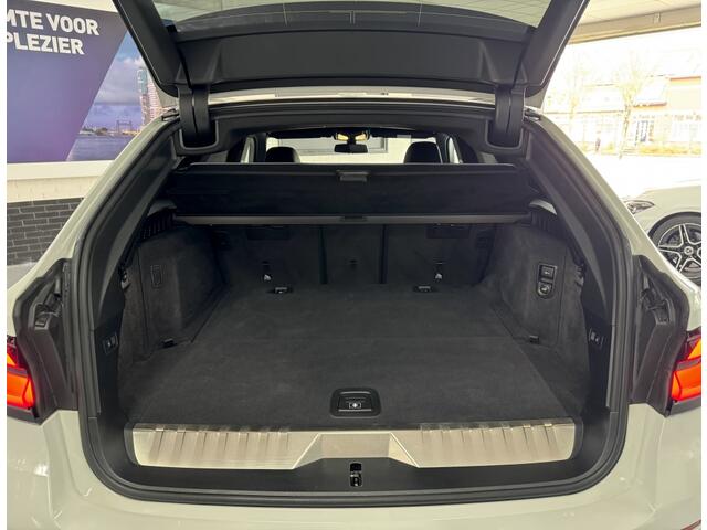 BMW 5-SERIE Touring 530e M Sport High Exe. 292PK BTW
