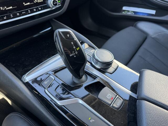 BMW 5-SERIE Touring BJR 2017 530i 252 PK Executive ELEK. STOELEN | VIRTUAL DISPLAY | ELEK. KLEP | SPORTSTOELEN