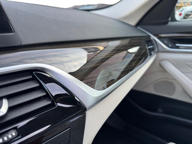 BMW 5-SERIE 520i High Executive Aut- Panoramadak, Xenon Led, Elek Interieur, Keyless