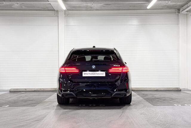 BMW 5-SERIE Touring 530e M Sport Edition | Harman/Kardon | Driving Assistant Professional | Parking Assistant Plus | Stoelverwarming | Comfort Access