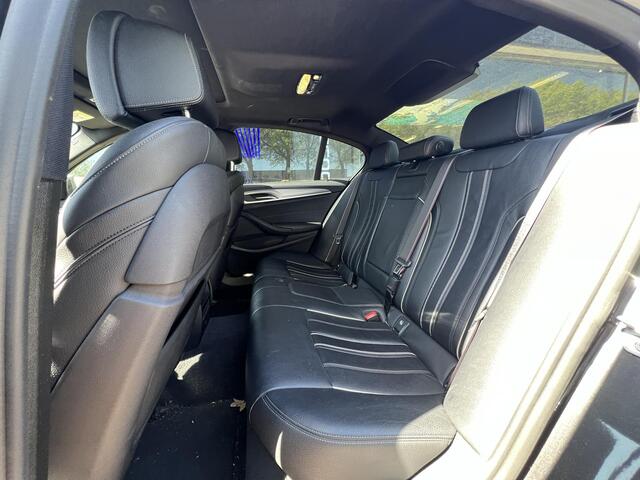 BMW 5-SERIE 530e iPerformance High Executive PHEV 252PK | Schuifkanteldak | Memory Seats | Leder | Adaptieve Cruise Control | Rondomzichtcamera | Dealeronderhouden