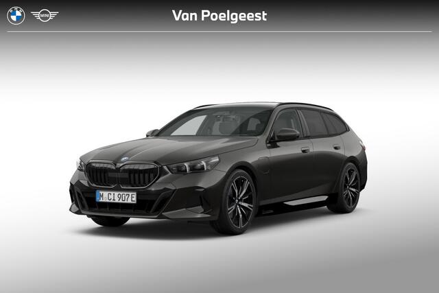 BMW 5-SERIE Touring 530e M Sport Edition | M Sportpakket Pro | Innovation Pack | Travel Pack | Comfort Pack | Trekhaak