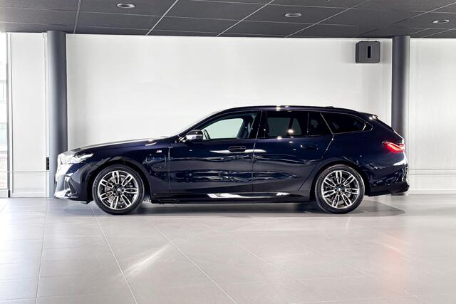 BMW 5-SERIE Touring 530e M Sport Edition | Harman Kardon | Stoelventilatie | Comfort Access | Trekhaak |