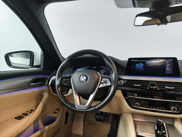 BMW 5-SERIE 530e iPerformance High Executive Automaat | Lederen bekleding | Achterruitrij Camera | Stoelverwarming