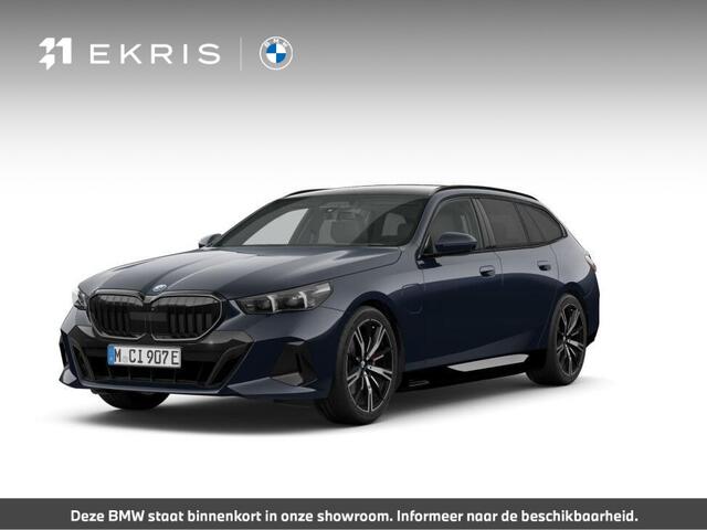 BMW 5-SERIE Touring 530e xDrive M Sport Edition | M Sportpakket Pro | Innovation Pack | Comfort Pack