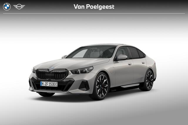 BMW 5-SERIE Sedan 530e M Sport Edition | M Sportpakket Pro | Innovation Pack | Travel Pack | Comfort Pack | Trekhaak