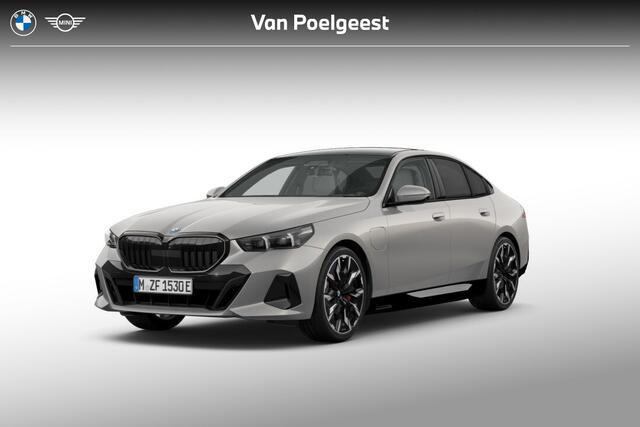 BMW 5-SERIE Sedan 550e xDrive | M Sportpakket Pro | Innovation Pack | Travel Pack | Comfort Pack | Trekhaak