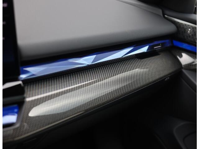 BMW 5-SERIE 550e Touring xDrive | Pano - Trekhaak - HUD