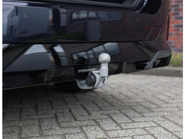 BMW 5-SERIE 550e Touring xDrive | Pano - Trekhaak - HUD