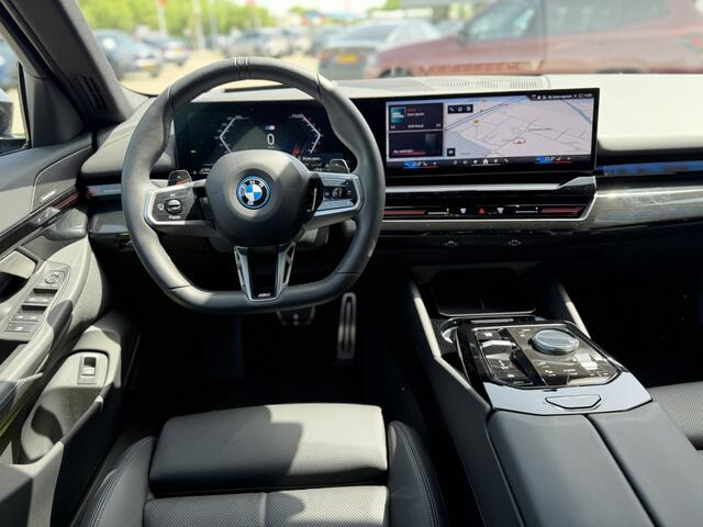 BMW 5-SERIE Touring 530e M Sport LED Harman-Kardon Sound Head-Up Display Carplay