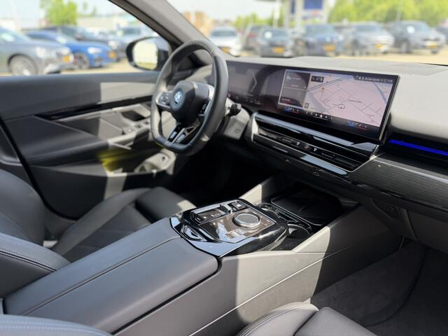 BMW 5-SERIE Touring 530e M Sport LED Harman-Kardon Sound Head-Up Display Carplay