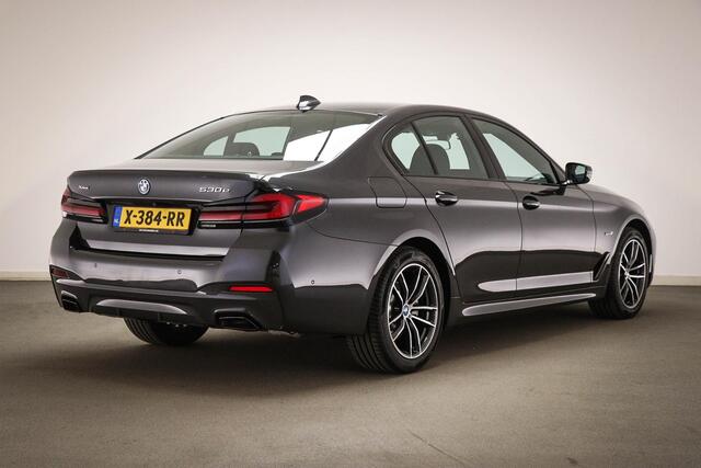 BMW 5-SERIE 530e xDrive M-Sport | SOH 90% | STUURVERWARMING | DAB | APPLE | CAMERA | TREKHAAK