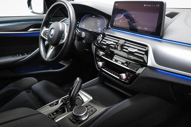 BMW 5-SERIE 530e xDrive M-Sport | SOH 90% | STUURVERWARMING | DAB | APPLE | CAMERA | TREKHAAK