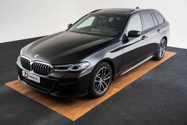 BMW 5-SERIE Touring 530i High Executive M Sport - Panoramdak - Driving Assistant Professional - head up - Comfortstoelen - Stoelverwarming voor/achter - Comfort Access - BMW Laserlight - Interieurvoorverwarming -