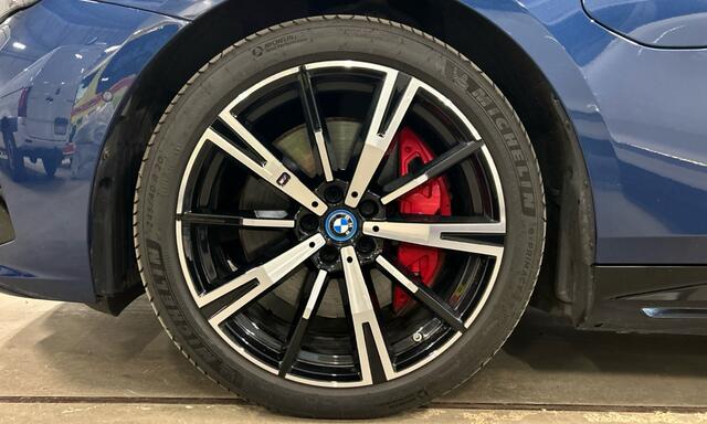 BMW 5-SERIE 550e xDrive M-Sport Pro B&W Trekh Prof-onderstel 20inch