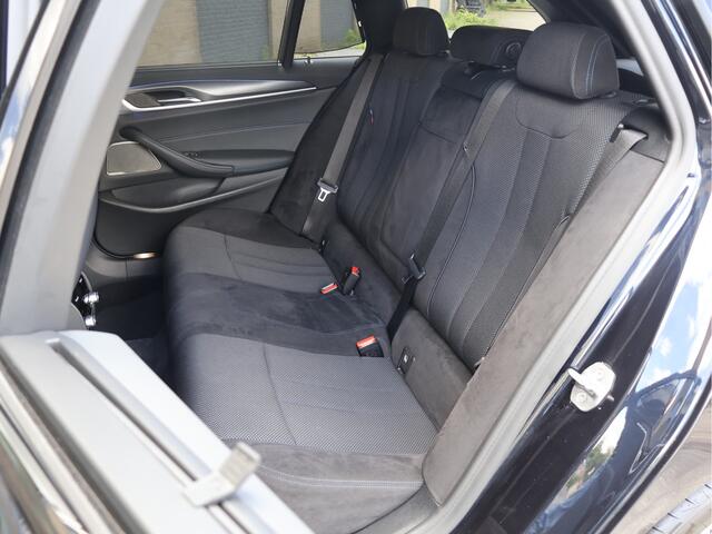 BMW 5-SERIE Touring 520d xDrive M Sport Laser | HUD | Harman/Kardon | Assistant Plus | ACC