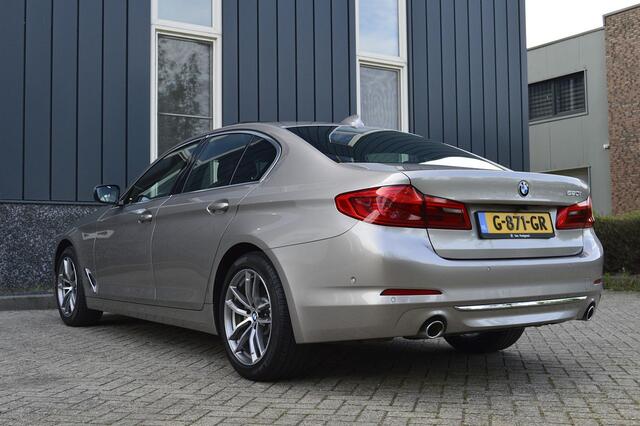 BMW 5-SERIE 520i High Executive Edition Rijklaarprijs-Garantie Leder Navigatie Trekhaak Schuifdak Led Camera