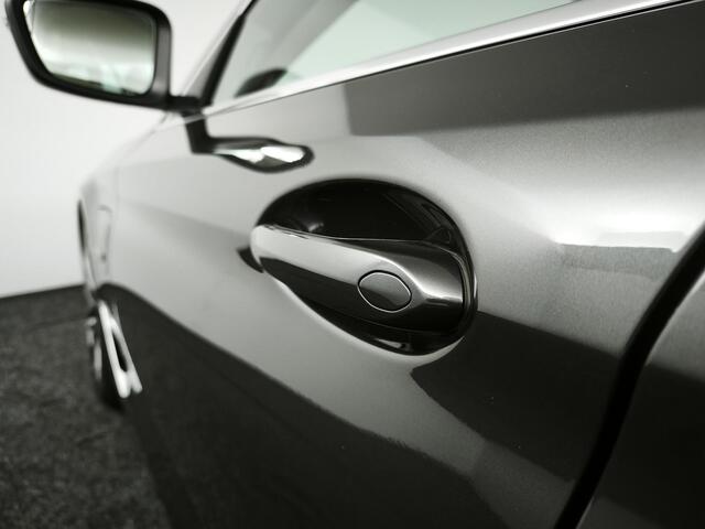 BMW 5-SERIE Touring 530e Business Edition Plus 292PK | Cruise Control adaptief | Navigatie | Lederen Bekleding | Achteruitrijcamera | Trekhaak