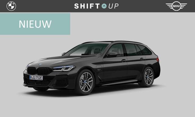 BMW 5-SERIE Touring 530e M-Sport | Panoramadak | CoPilot | Head Up