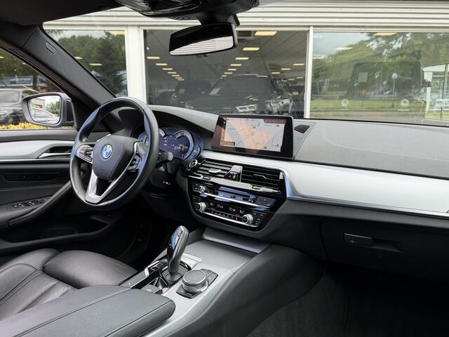 BMW 5-SERIE 520i High Executive | Memory | Elektr. Trekhaak | Leder | Camera