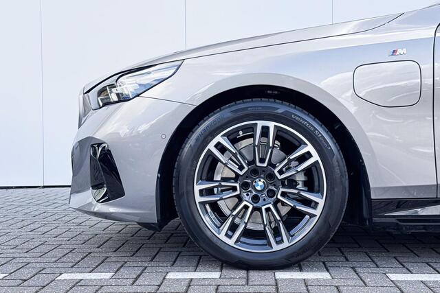 BMW 5-SERIE Touring 530e | M Sport | Innovation Pack | Driving Assistant Professional