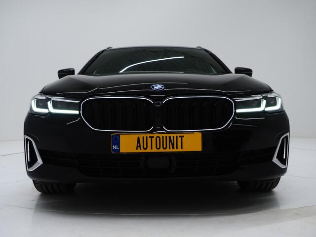 BMW 5-SERIE Touring 530e | LED Grille | Leder | Harman/Kardon | Keyless | Adaptive Cruise | Sfeerlicht