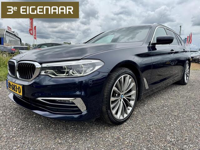 BMW 5-SERIE Touring 520i High Executive Edition G31 | Panorama | Head-Up Display | Trekhaak | Comfortstoelen | CarPlay