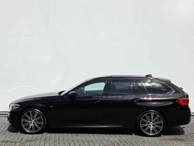 BMW 5-SERIE Touring 530i High Executive M-Sport 'Almadinbraun' Head-Up Trekhaak NL Auto! | Panoramadak | Achteruitrijcamera | Comfortstoelen | Stoelverwarming