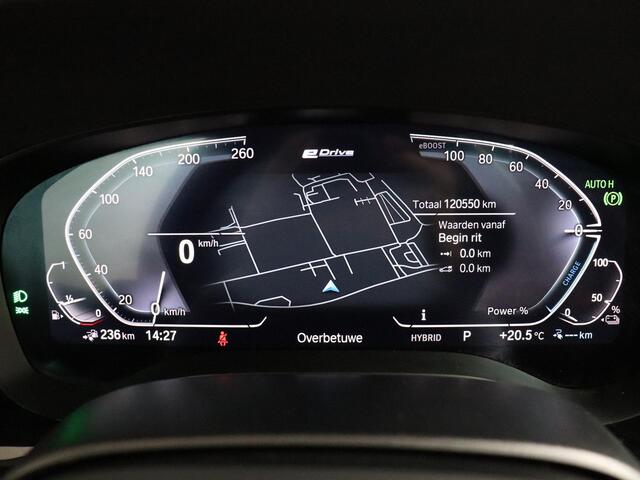 BMW 5-SERIE Touring 530e Business Edition Plus | Laser Koplampen! | Panoramadak | Trekhaak!