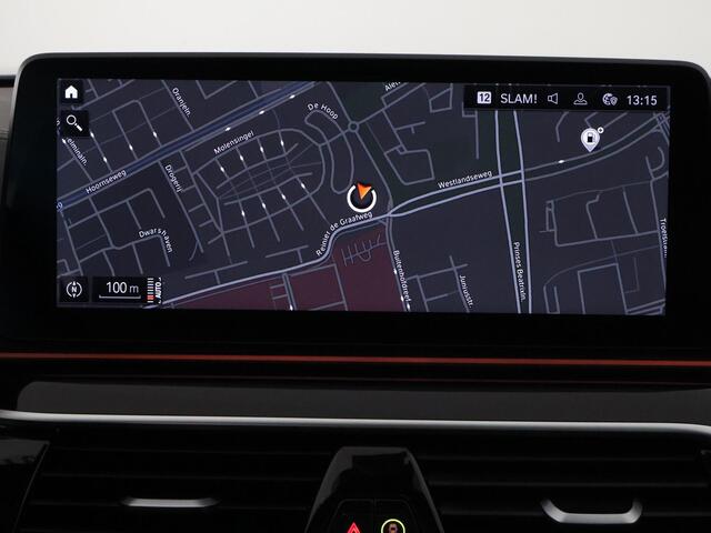 BMW 5-SERIE Touring 530i Business Edition Plus | Schuif-/Kanteldak | Navigatie | Camera | Leder |