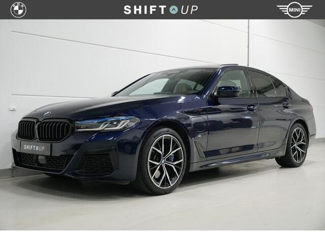 BMW 5-SERIE 530e xDrive M-Sport | Schuifdak | Nappa leder | CoPilot | Laser