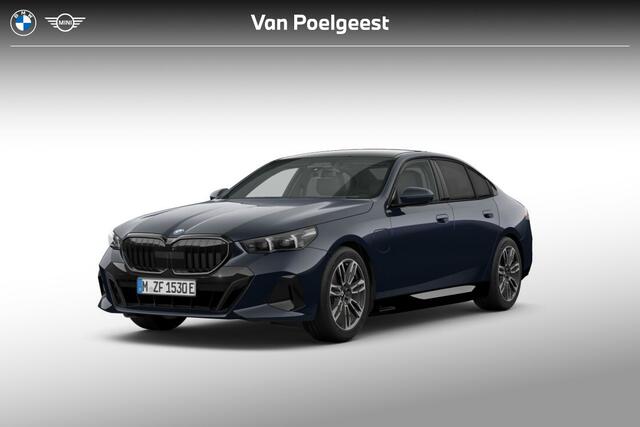 BMW 5-SERIE Sedan 530e M Sport Edition | M Sportpakket Pro | Innovation Pack | Travel Pack | Comfort Pack | Trekhaak