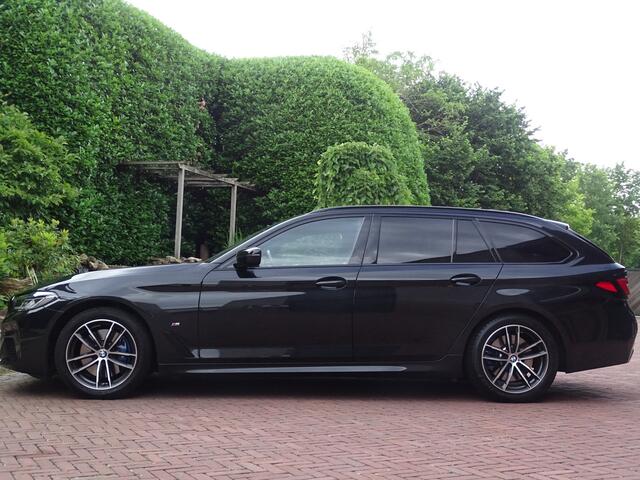 BMW 5-SERIE Touring 530i xDrive M-sport High EXE FULL OPTIONS