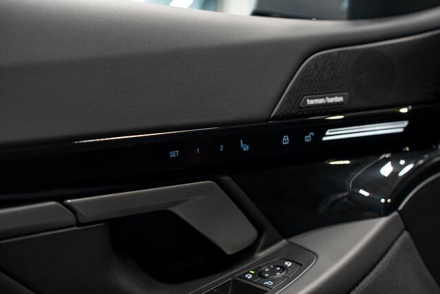 BMW 5-SERIE Touring 540d xDrive *M-Sport Pro / Panorama / Harman-Kardon / HUD / Surround-view*