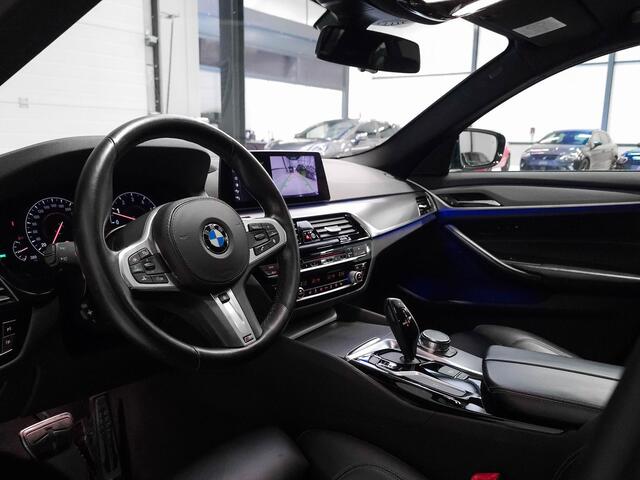 BMW 5-SERIE 520i M Sport | Schuifdak | Comfort | HIFI | All Black | Memory |
