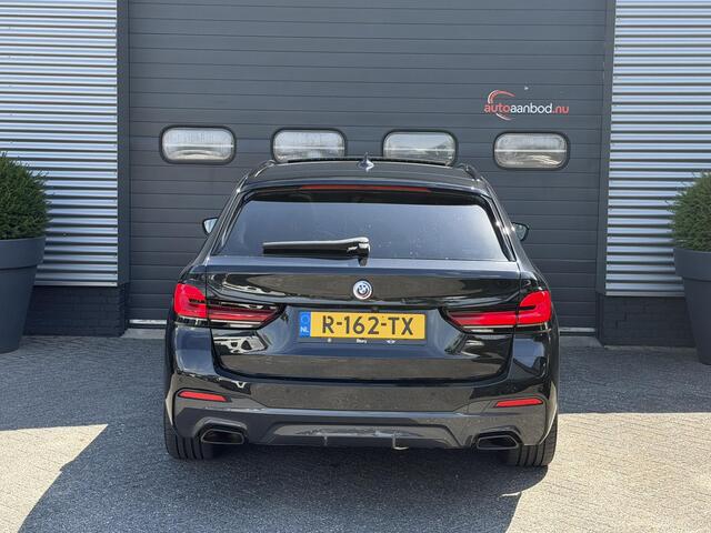 BMW 5-SERIE Touring 530e M-Sport | Panoramadak | Camera | Head-Up Display | Elektrische Trekhaak | Elektrische Achterklep |