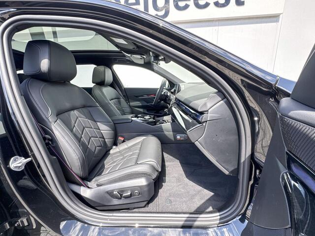 BMW 5-SERIE Touring 520i | M Sport | Harman-Kardon | Panoramadak | Innovation Pack |