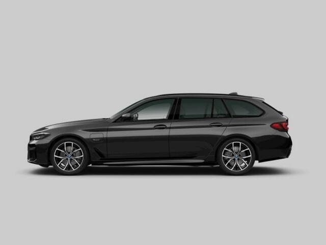 BMW 5-SERIE Touring 530e xDrive M-Sport | Panoramadak | Adapt. Cruise Control